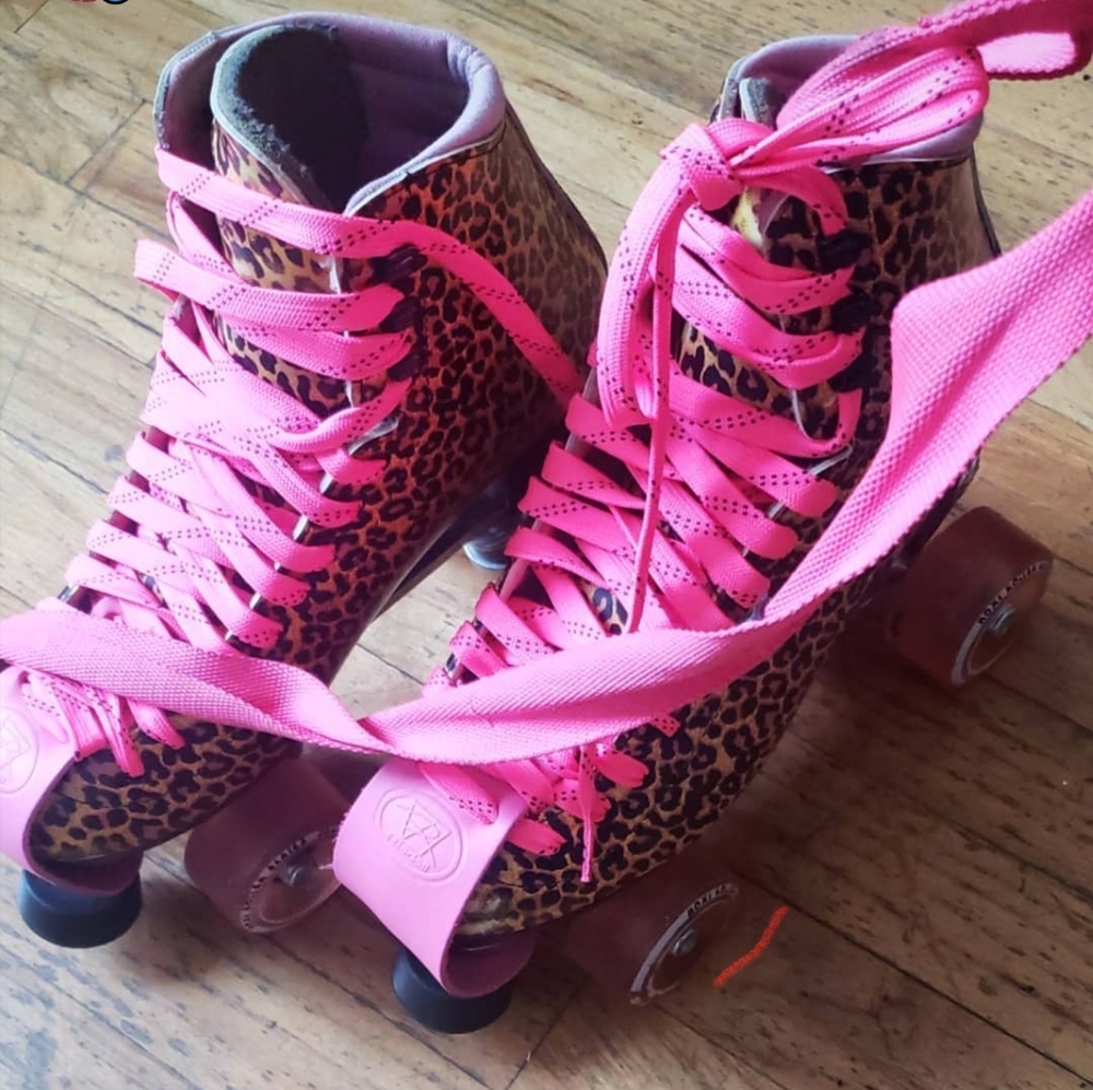 Used Size 7 Moxi Jungle Roller Skates